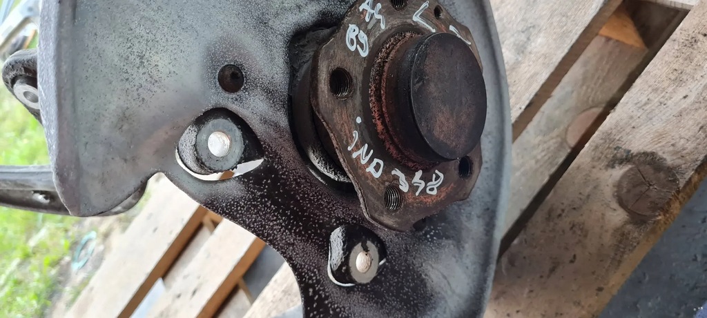 фото №6, A4 b9 8w zarotnica ліва сторона важелі важіль задня 8w0505431t a5 8w