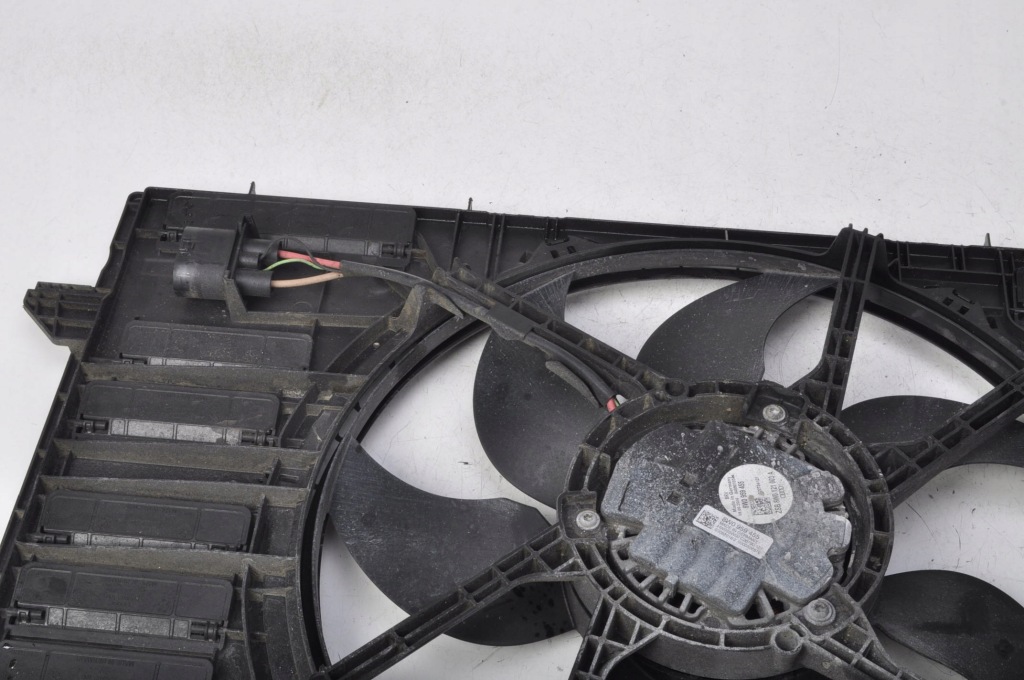 Audi a4 b9 2.0 tdi вентилятор радиатора 8w0121207 Оригинал