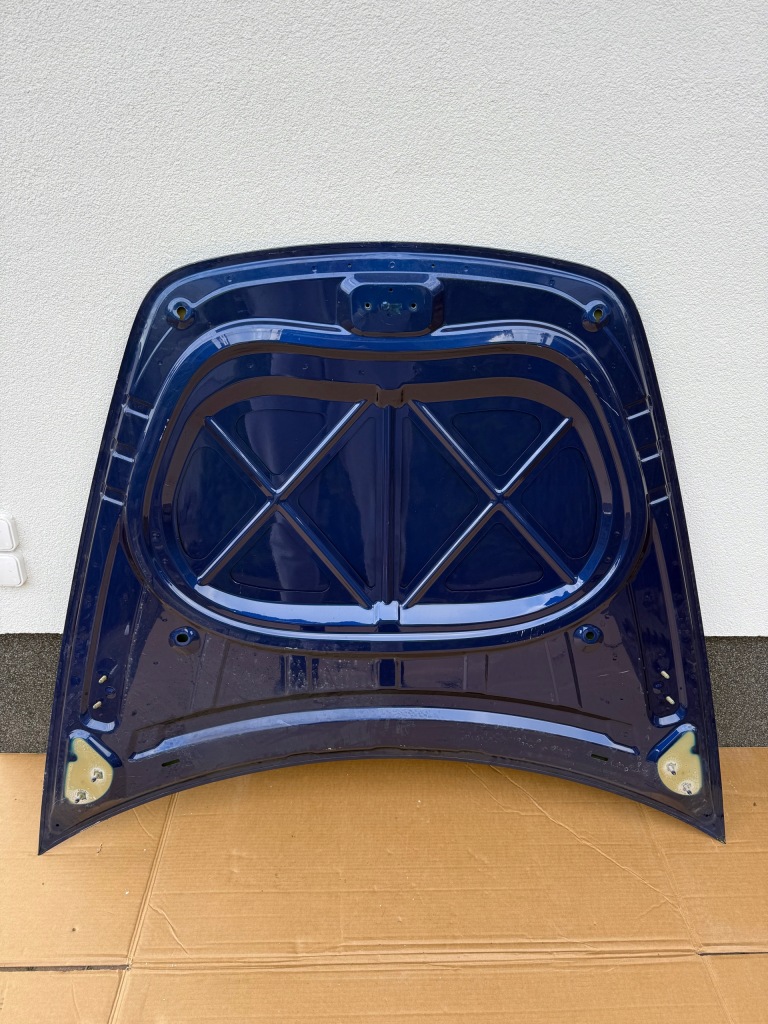 Tesla model 3 highland- капот niebieska гарний стан оригінал гарний стан Київ