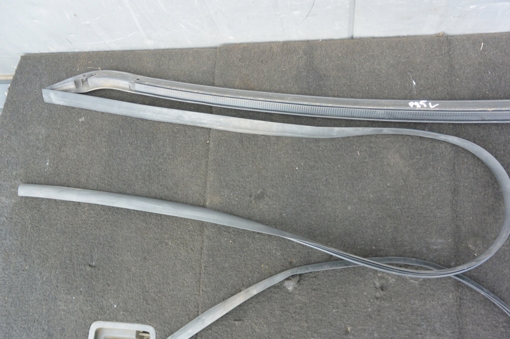 Купить Прокладка порог правый  левая tesla model s 12-16