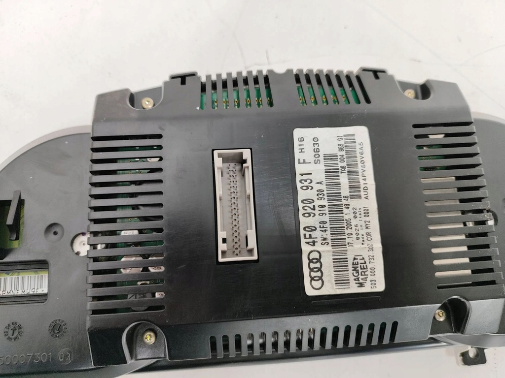 фото №9, Audi a6 s6 c6 4f 2006 счетчик / спидометр