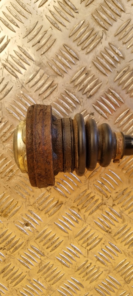 фото №4, Bmw x1 e84 приводной вал левая задняя задняя 4608777