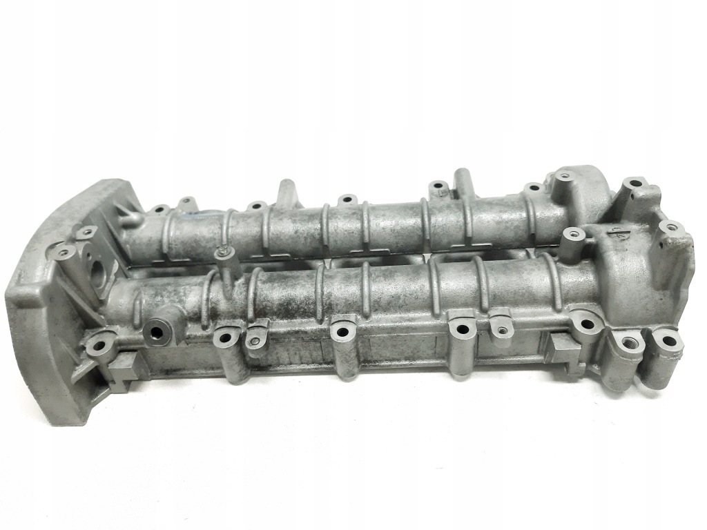 Крышка клапанов валы opel 1.9 cdti 150km 55194358 в Украине