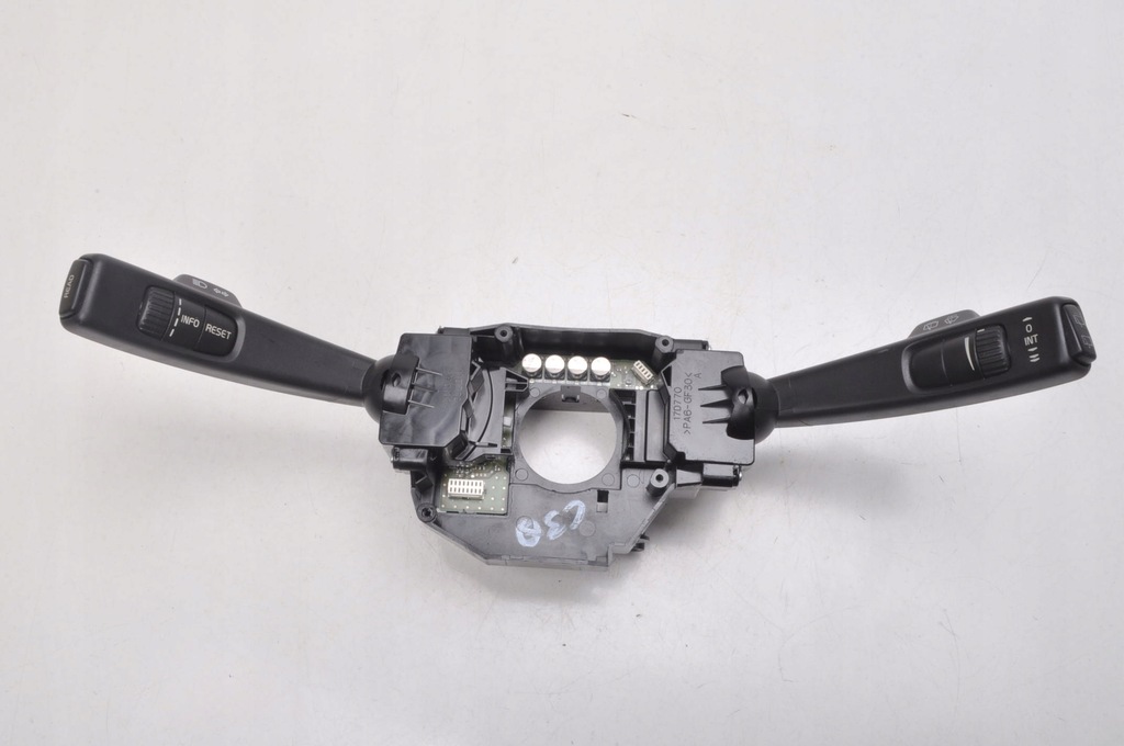 фото №1, Volvo c30 переключатель комбинированный lift 30798629