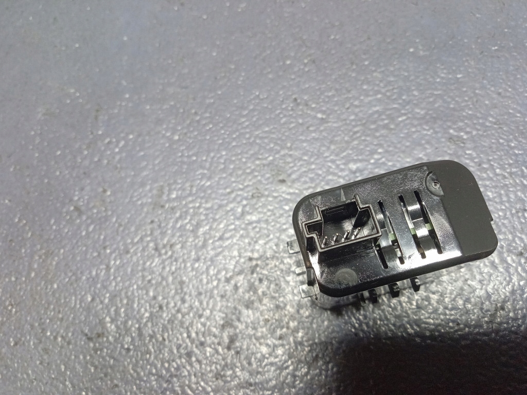 Mercedes gls w167 разъём port usb c a1678205201 в Украине