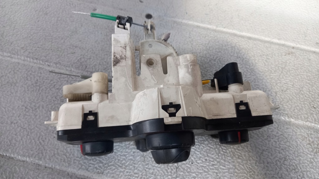 Панель кондиционера renault modus 1.5dci 04r Цена