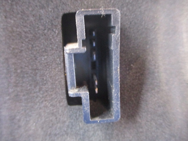 фото №5, Dacia sandero i лампа задня права оригінал