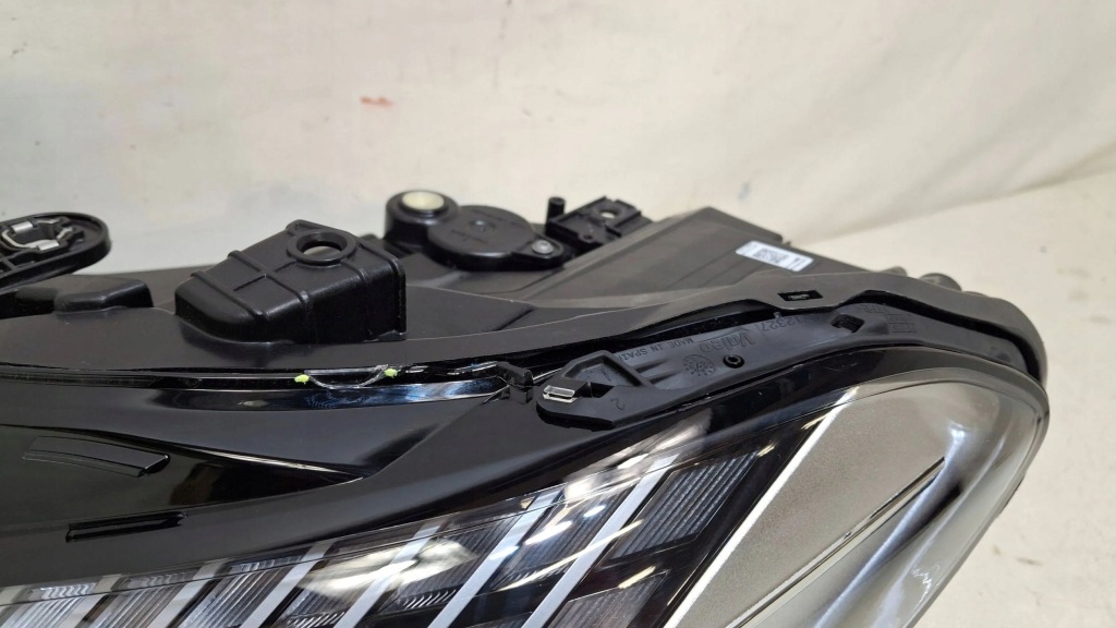 Фара ліва перед передня audi a5 новий model 2024 full led 8b3941033 Зі Шроту