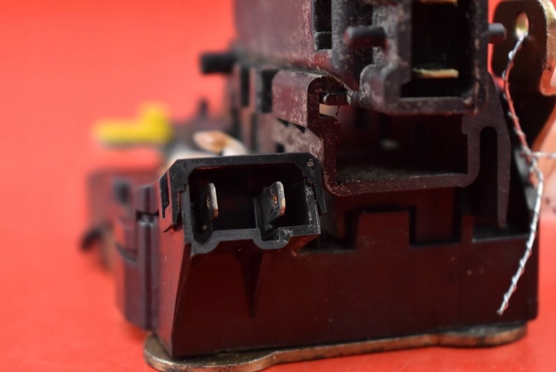 фото №6, Замок двері правий перед renault safrane 00r