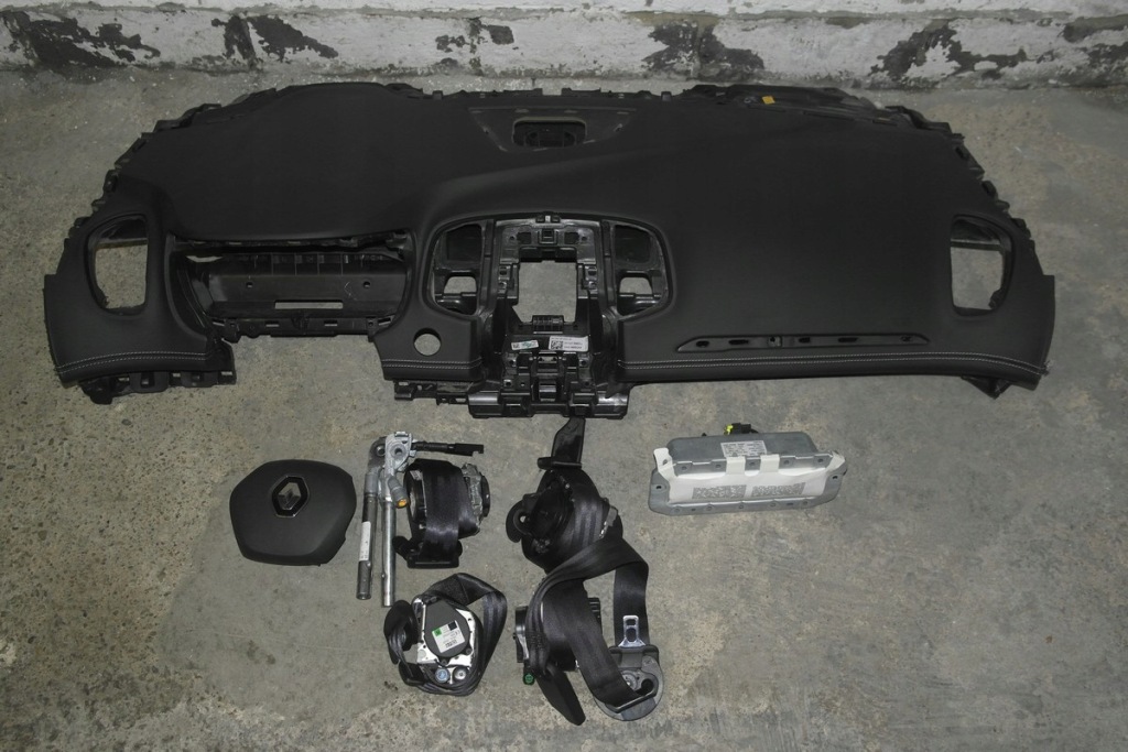 фото №1, Renault scenic iv 4 подушка безопасности pas ремни приборная панель консоль приборная панель pulpit полка