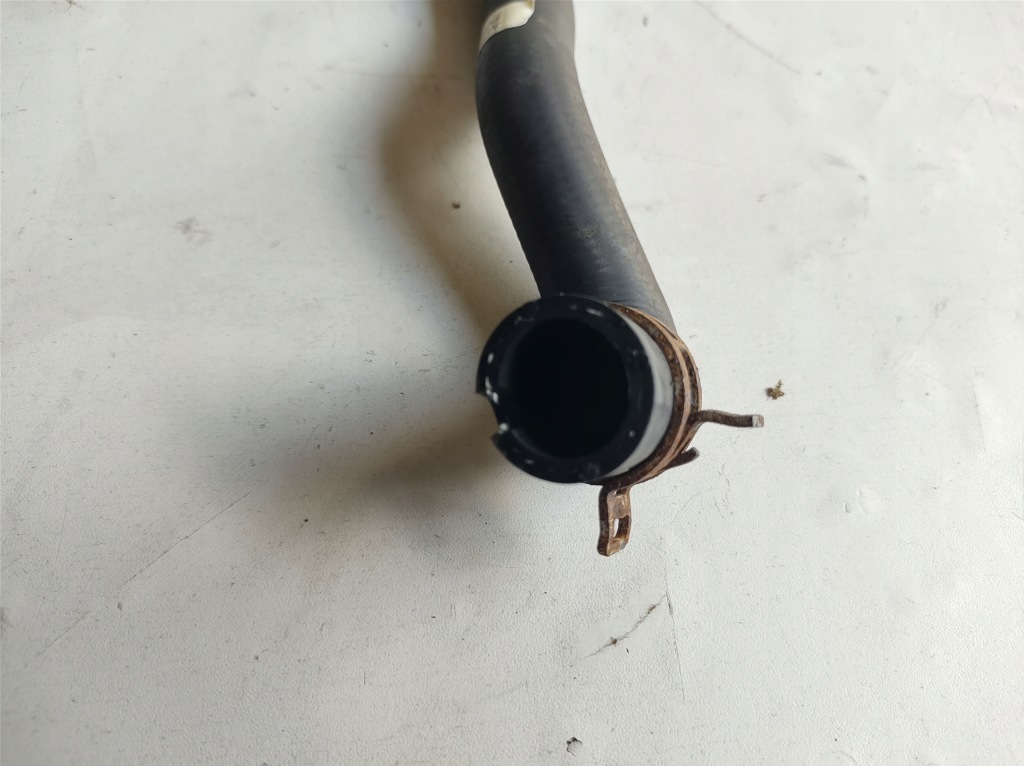 фото №4, Volvo v40 14r - труба шланг wąż wody 31474986