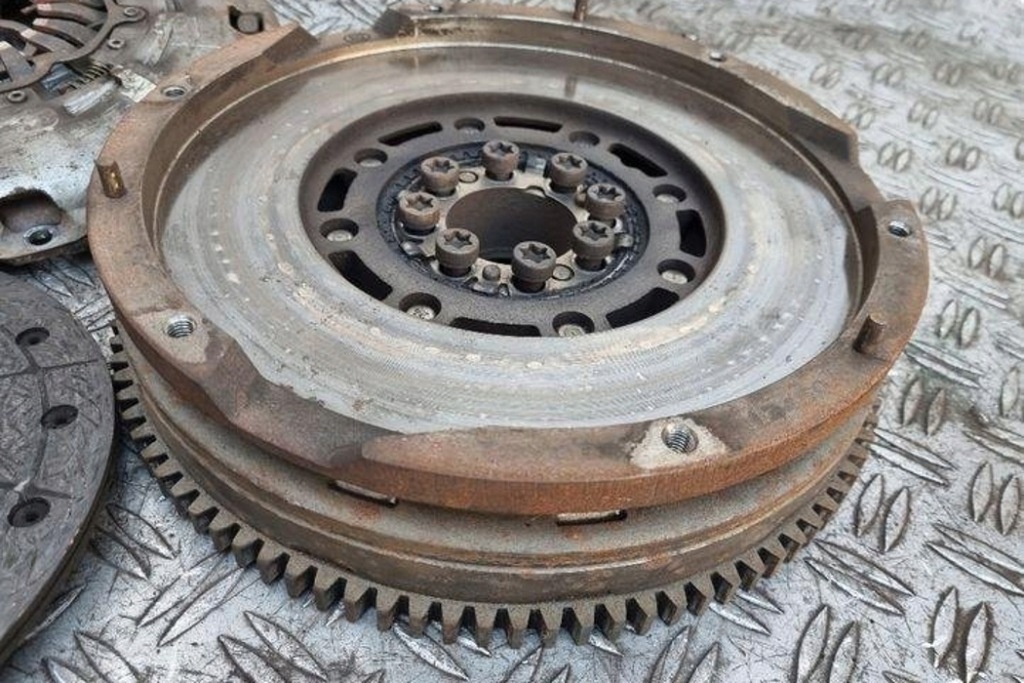 фото №7, Комплект зчеплення lexus is c gse2_ 312500w070 2.2l бензиновий 234kw 2008