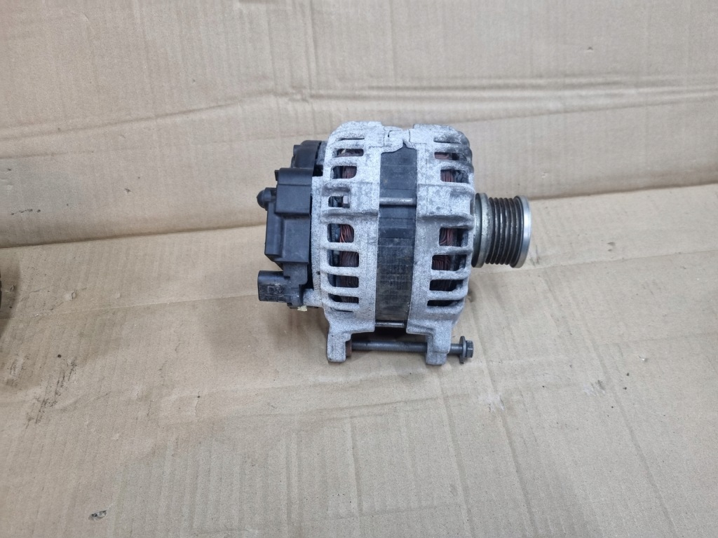 Купити Vw skoda audi seat генератор 04l903023k