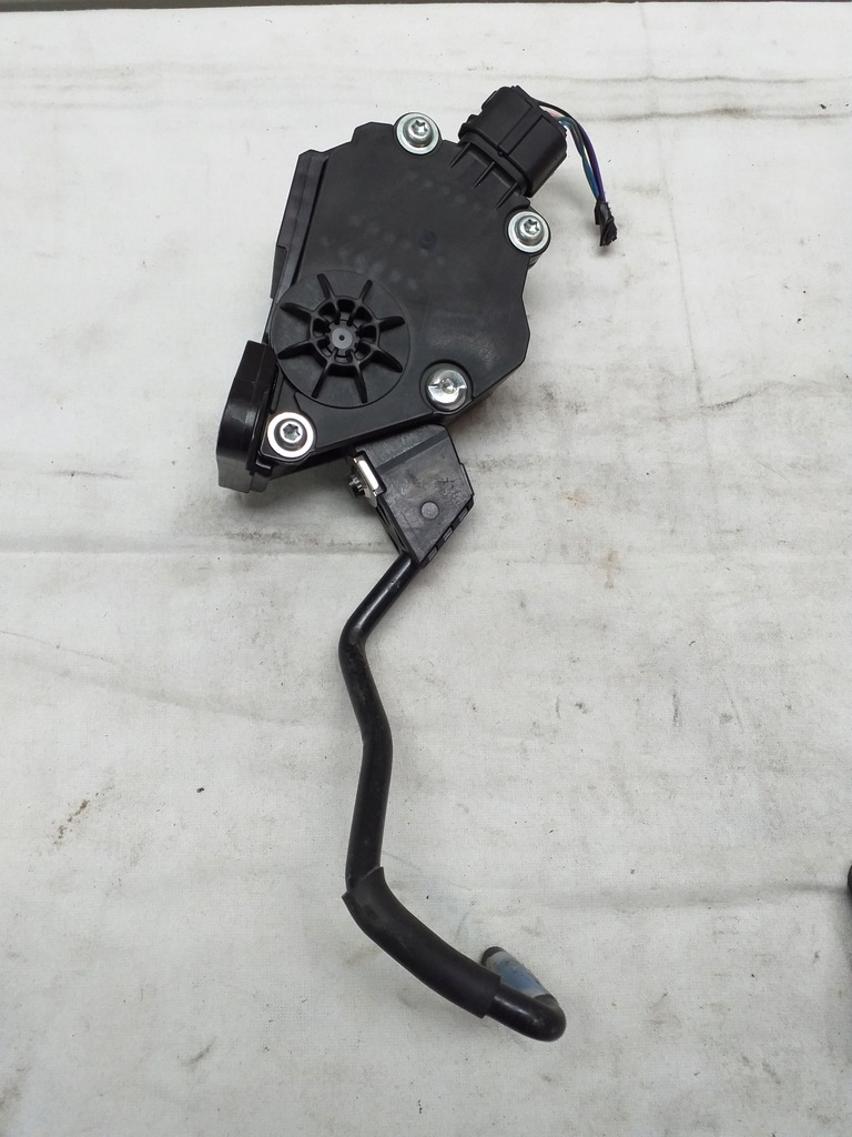 фото №5, Lexus gs iv 300 педаль газу