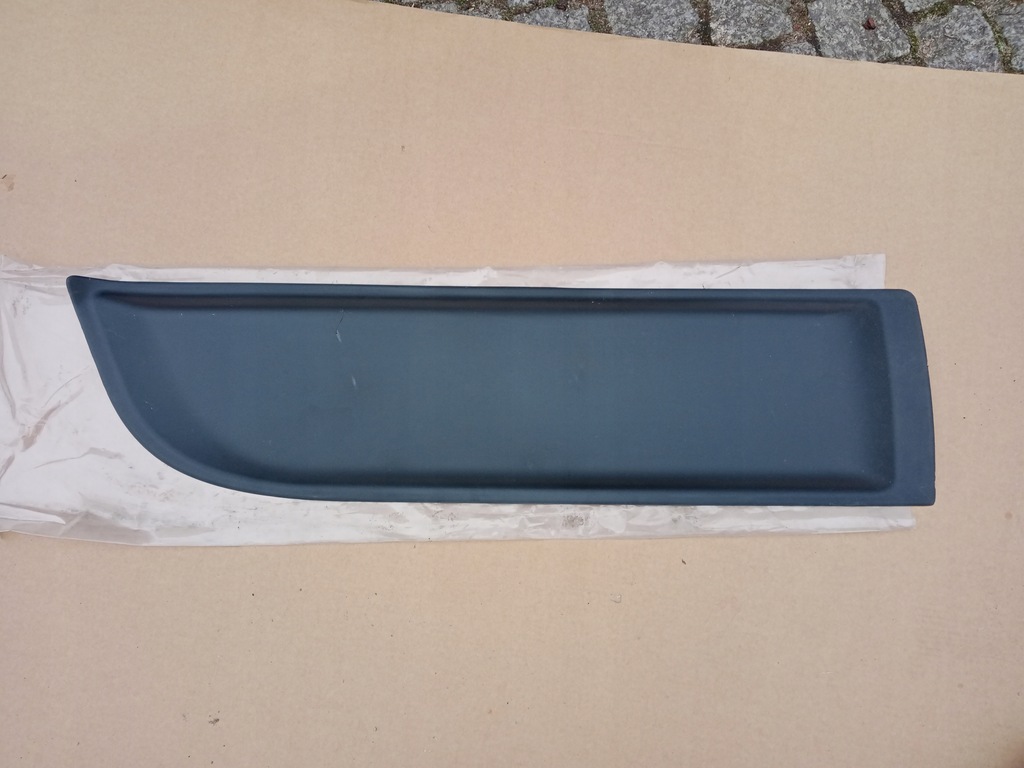 фото №1, Dacia duster i права молдинг двері задня 2010r.-