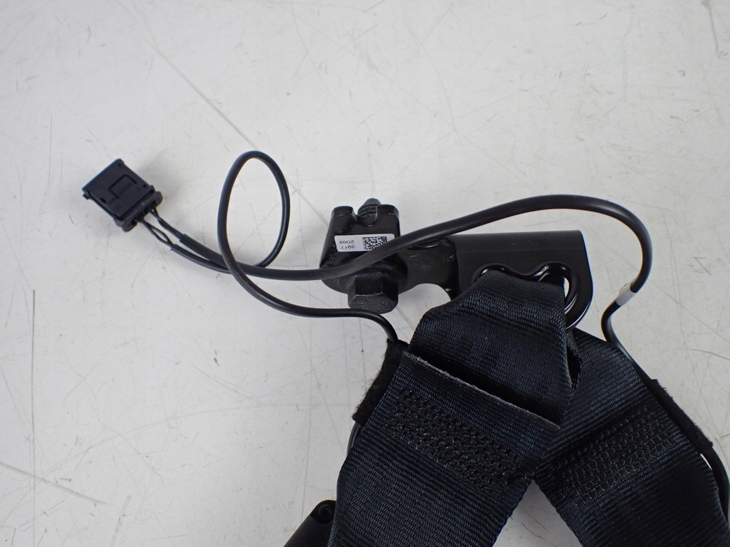 фото №4, Opel crossland клипса поперечина задняя 39172069