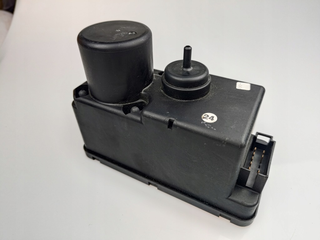 фото №1, Помпа центрального замка vw golf 3 passat vento polo 357862257