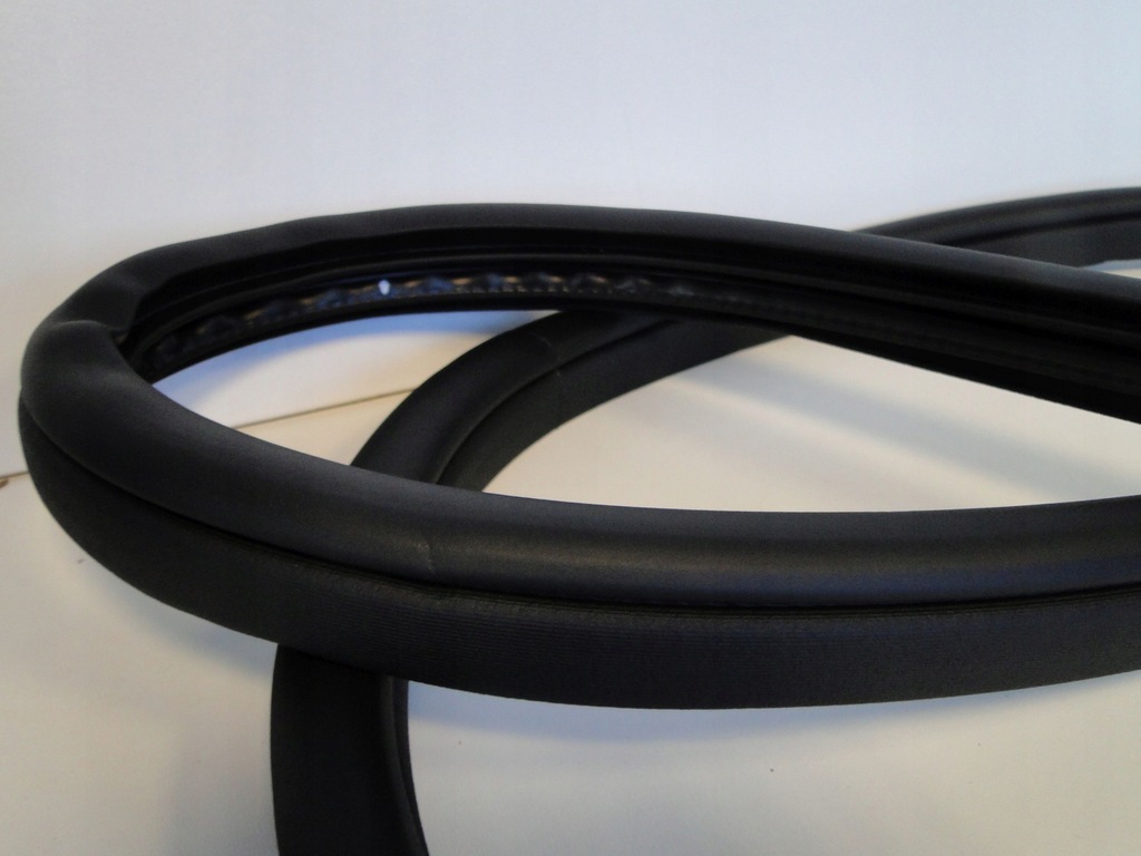 фото №9, Mercedes eqc 293 n293 прокладка край дверь левая передние