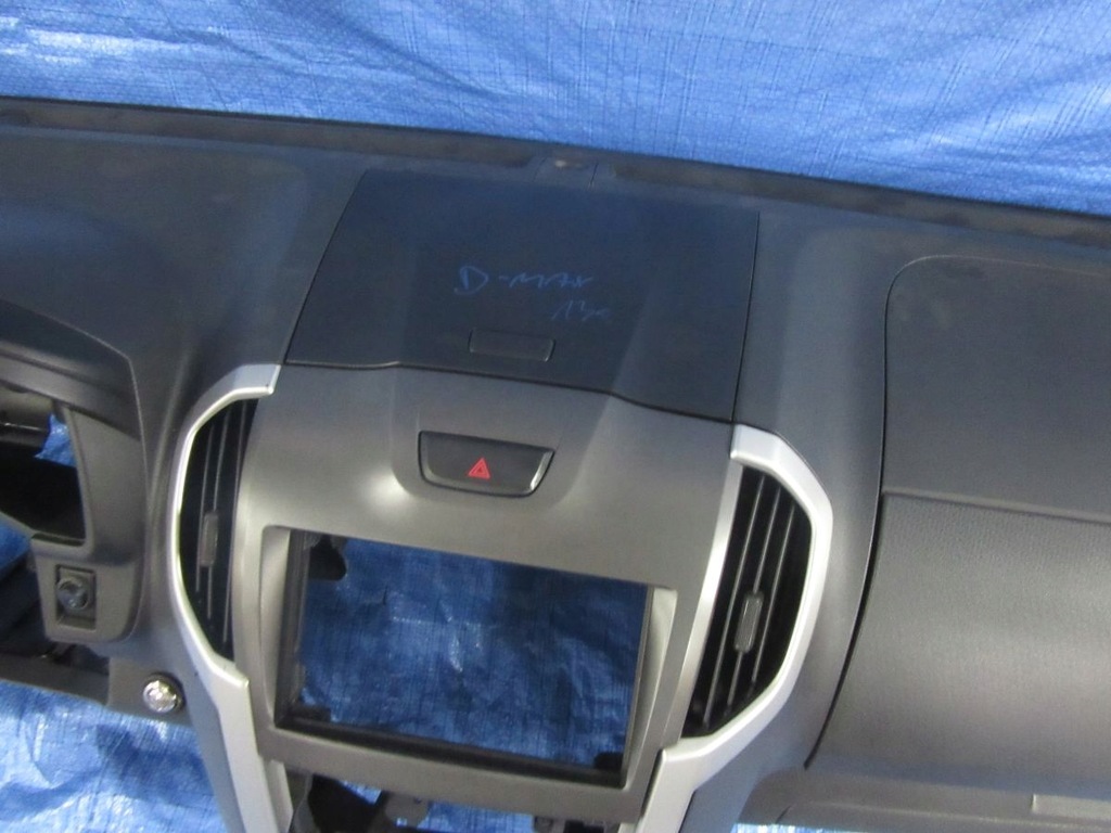 фото №11, Isuzu d-max ii 2013 приборная панель приборная приборная панель + подушки безопасности org. kpl