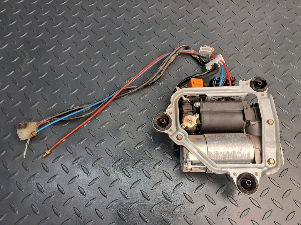 фото №7, Компресор підвіска задня рівень 6787616 bmw e53 x5 3.0-4.4i m54 m62 n62 m57