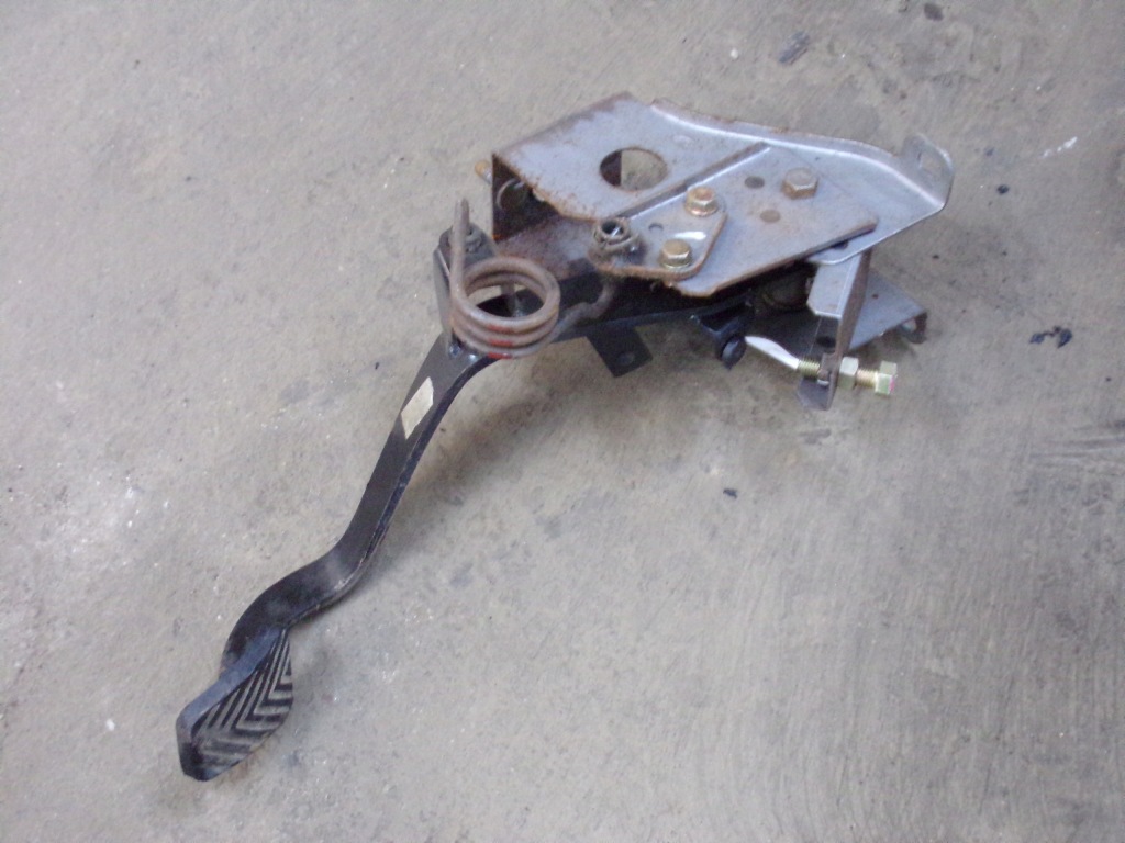 фото №1, Terracan педаль сцепления 2,9 crdi eu