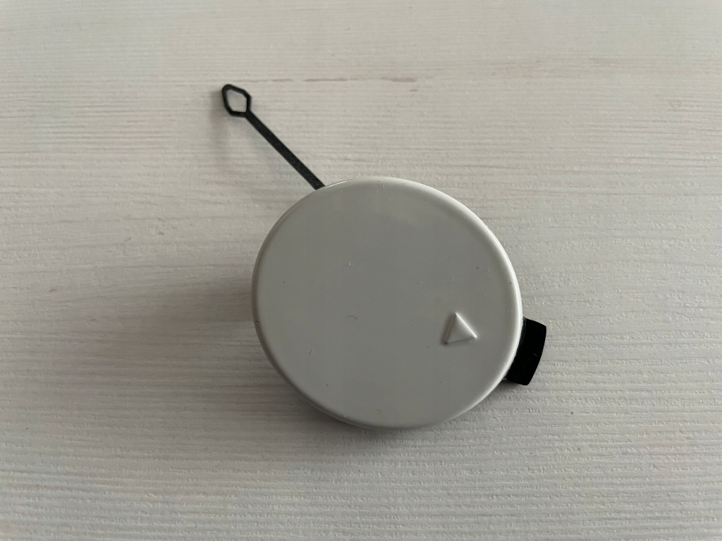 фото №1, Mitsubishi colt vi 6 z30 lift 2008-2012 заглушка фаркоп перед оригінал