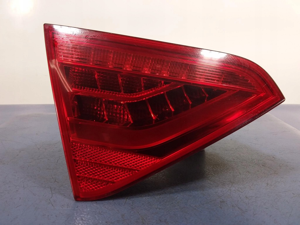 фото №1, Audi a5 8t лампа задняя левая w крышка led 8t0945093c