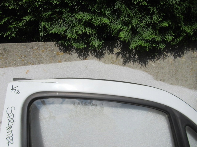 фото №2, Mercedes sprinter 906 дверь правое перед