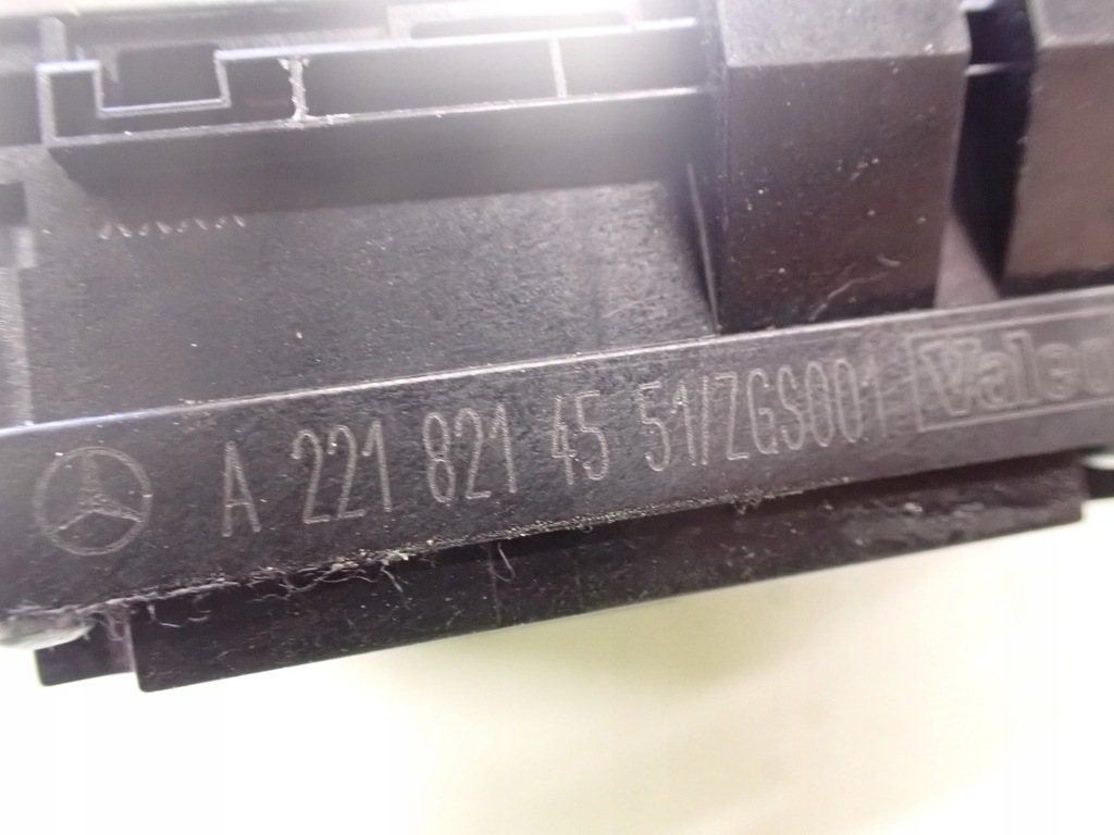 фото №8, Панель кнопки окон mercedes-benz оригинальный номер a2218214551