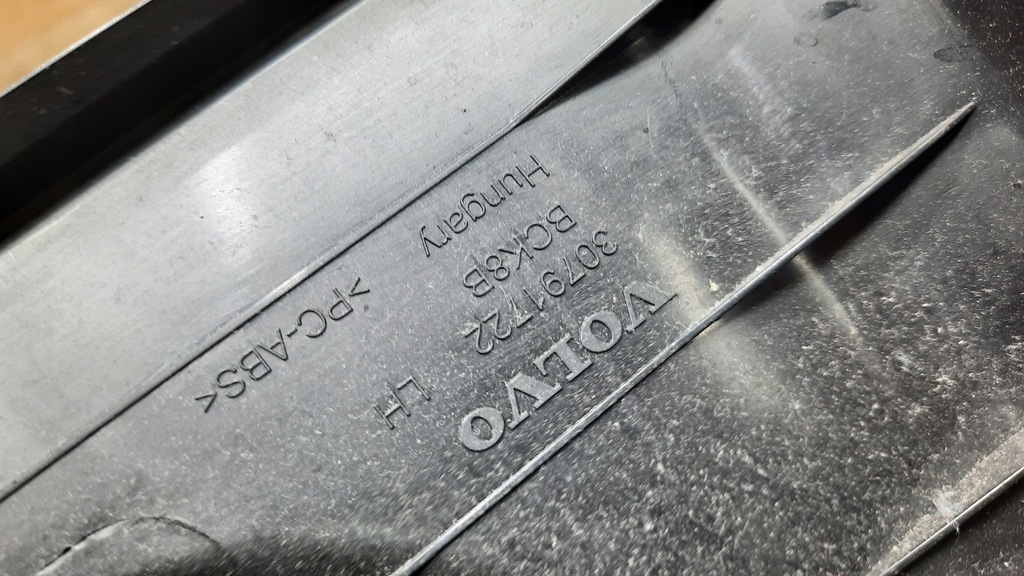 фото №10, Рамка тунель середнього volvo v60 s60 10-18r