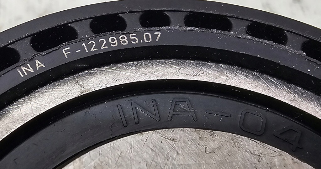 Nowa оригінальна ролик напрямна ремінь розподільного валу peugeot / citroen / fiat Доставка