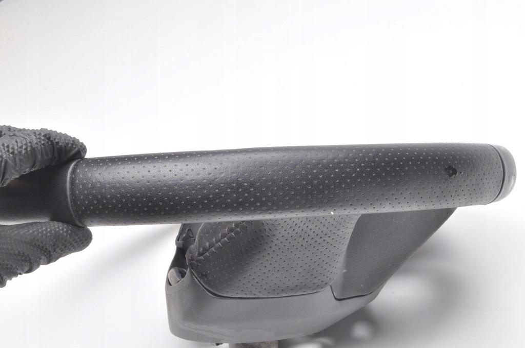 фото №13, Renault zoe воздуховод кожаный многофункциональный 484005406r