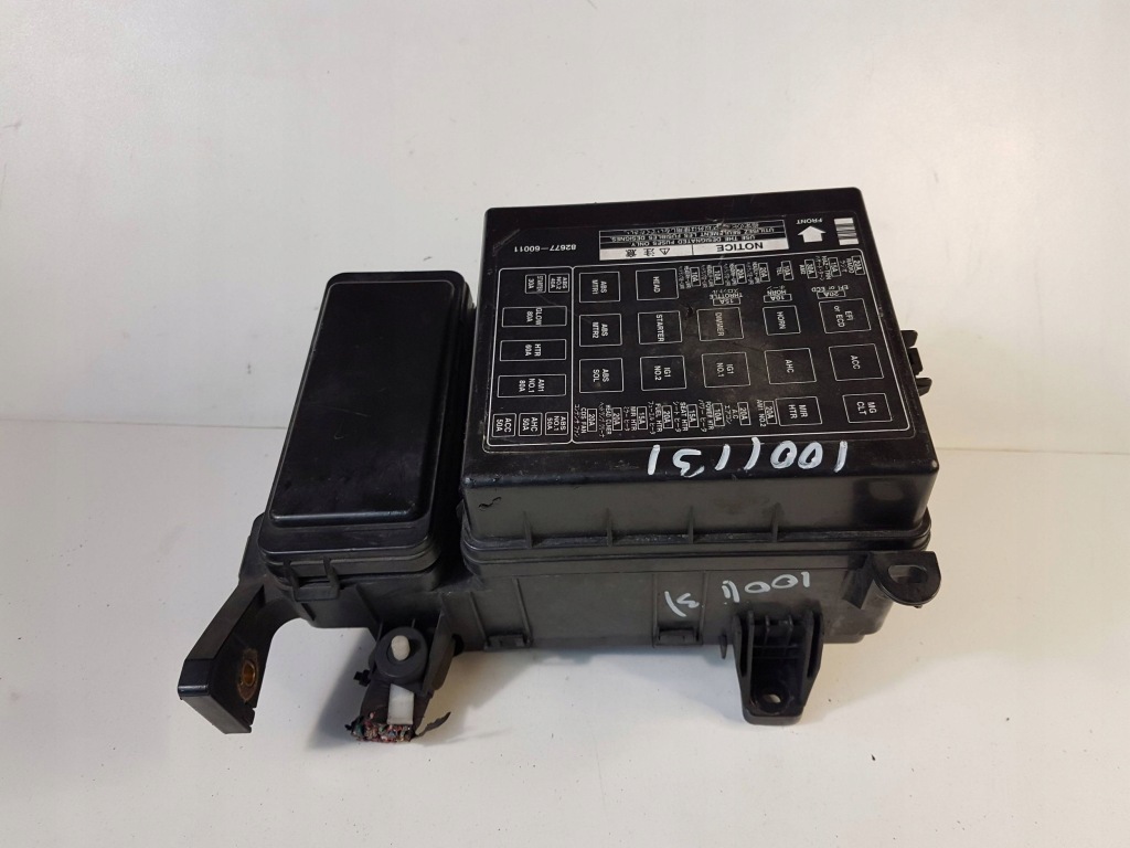 2006 toyota land cruiser j100 коробка предохранителей комплектная 8267760011 Цена