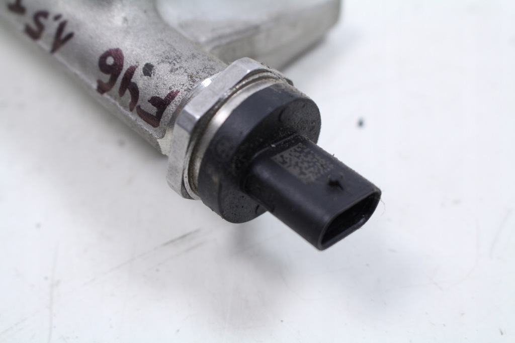 Молдинг упорскування bmw f46 1.5t Оригінал