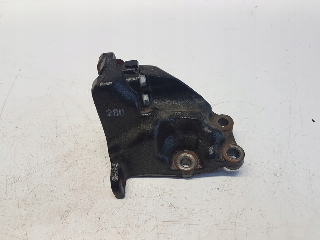 фото №1, Kia stonic lift кронштейн подушка коробки