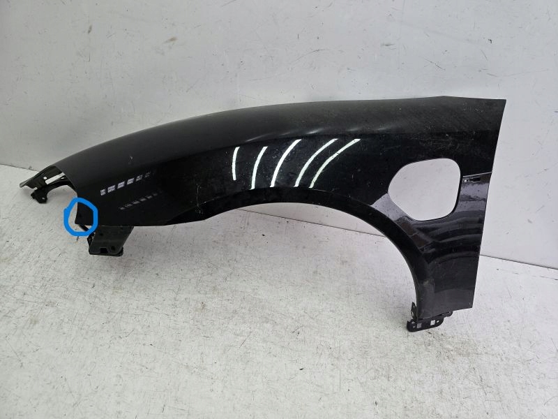 фото №1, Porsche taycan крыло