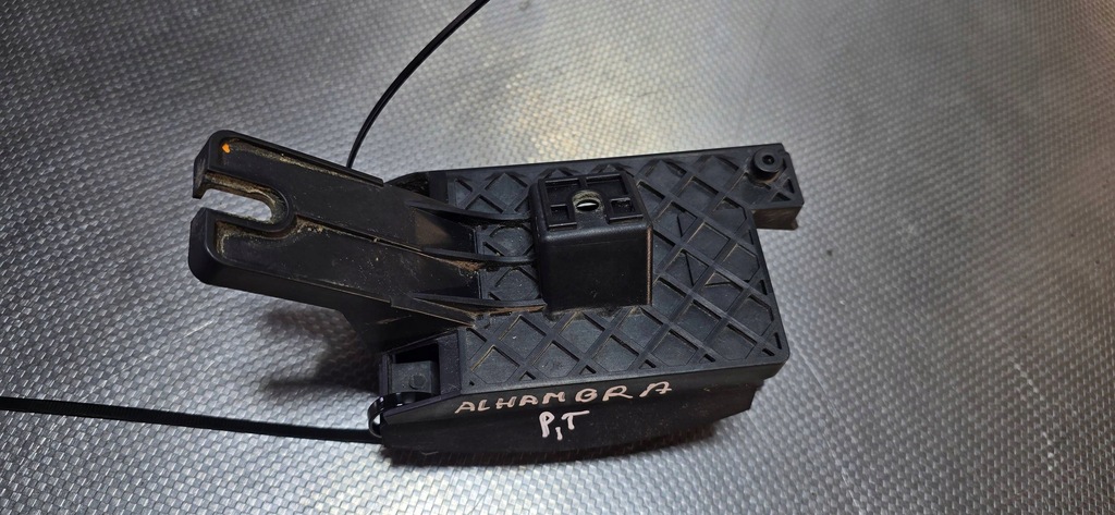 фото №1, Seat alhambra ii 7n 2017 радар ассистент поперечина движения правый задняя 5q0907686b