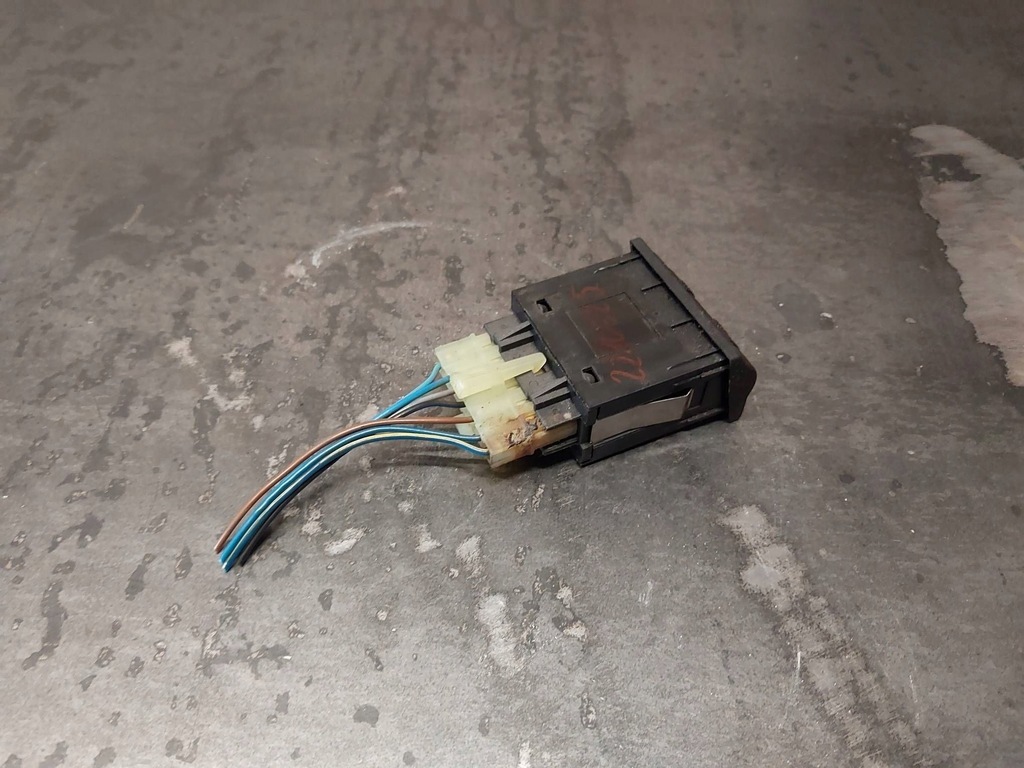 фото №6, Переключатели подогрев сидений skoda octavia mk1 1u 1u0963563b