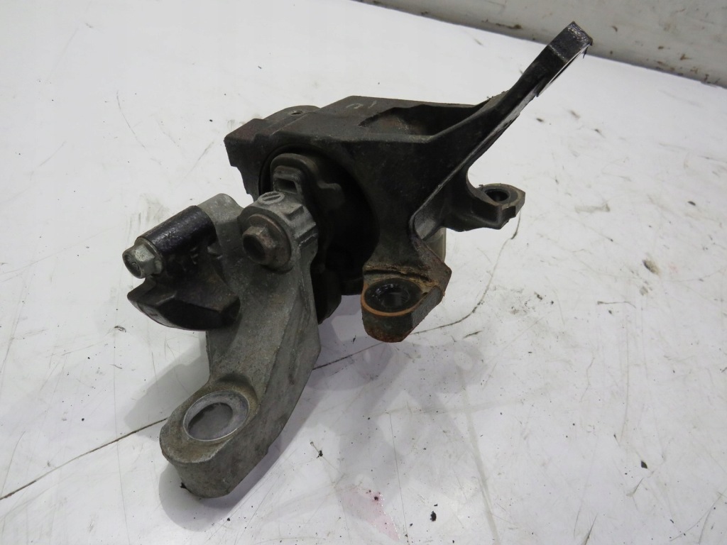 фото №4, Кронштейн подушка коробки mazda cx5 2.2