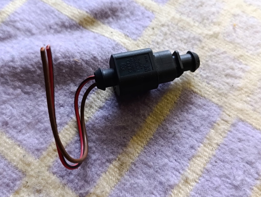 Купить Датчик температуры наружной volkswagen lupo 6n0971918c оригинал