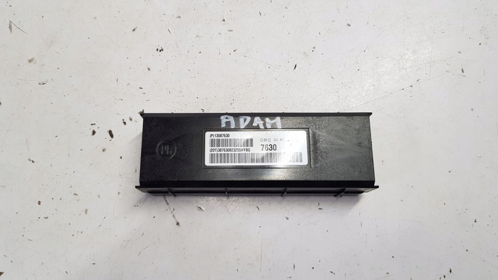 Купити Модуль обдув opel adam 13587630