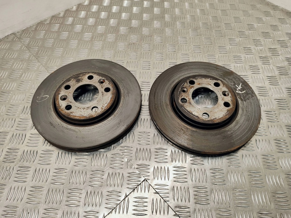 фото №1, Opel vivaro 2016 диск тормоза передний