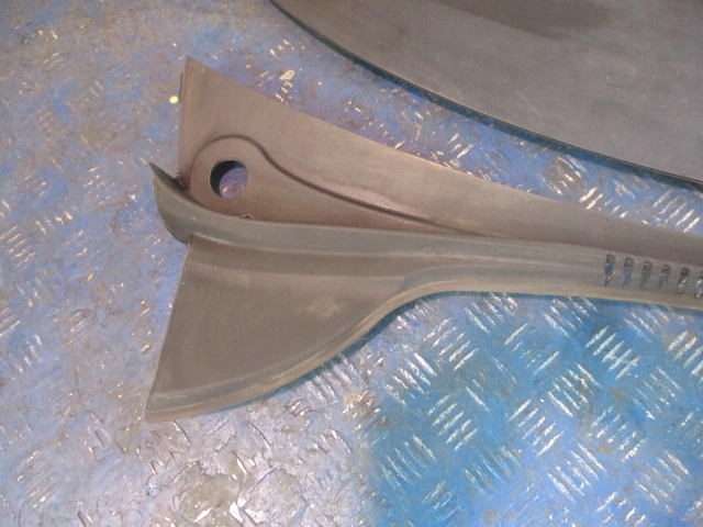 фото №4, Seat leon ii жабо жёлоб жабо