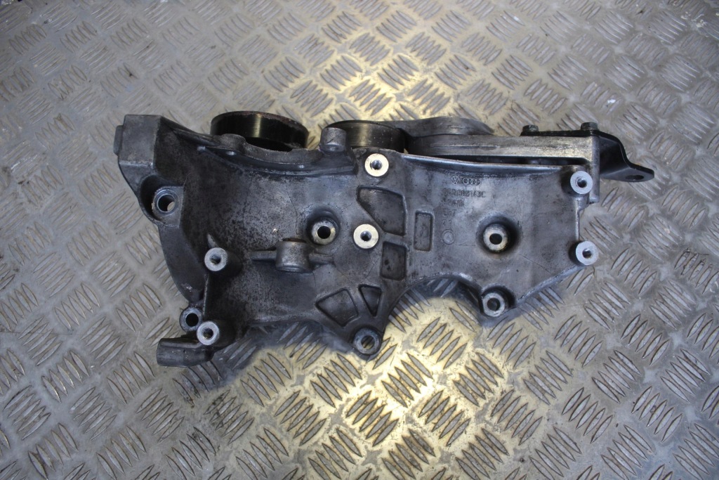 Купить Кронштейн кронштейн генератора audi a4 b6 2.0 fsi 06d903143c