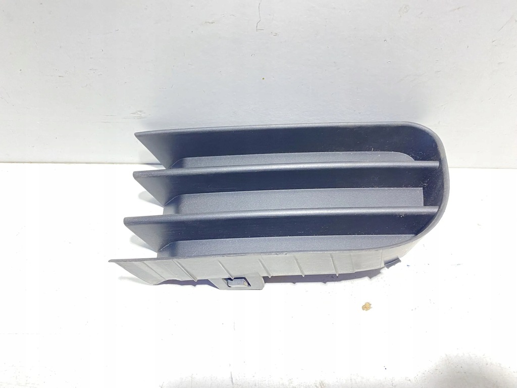 фото №3, Решётка левая перед renault megane ii 8200115119