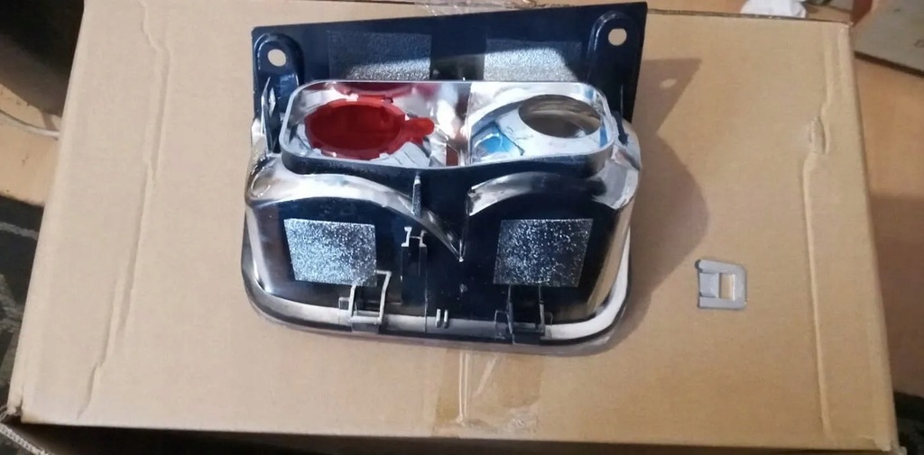 фото №3, Лампа задняя левая renault 4419131