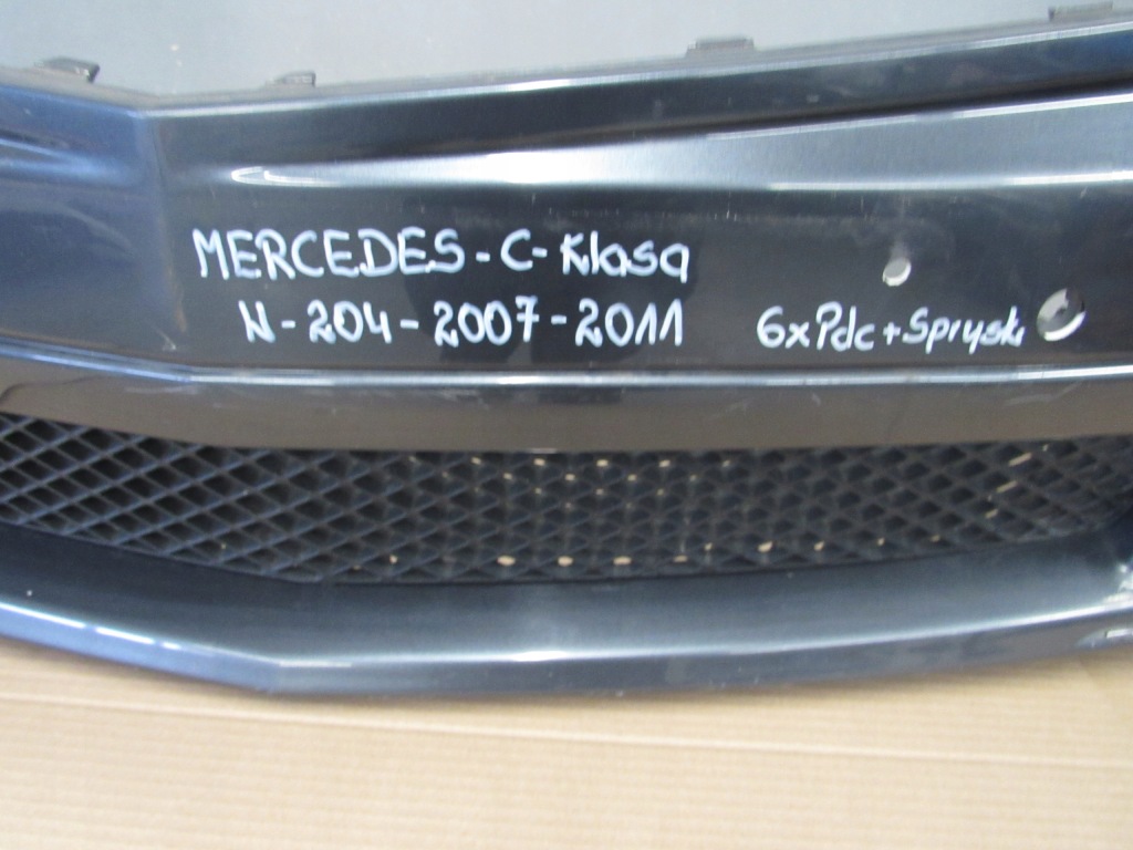 Mercedes w204 2007-2011 бампер перед в Украине