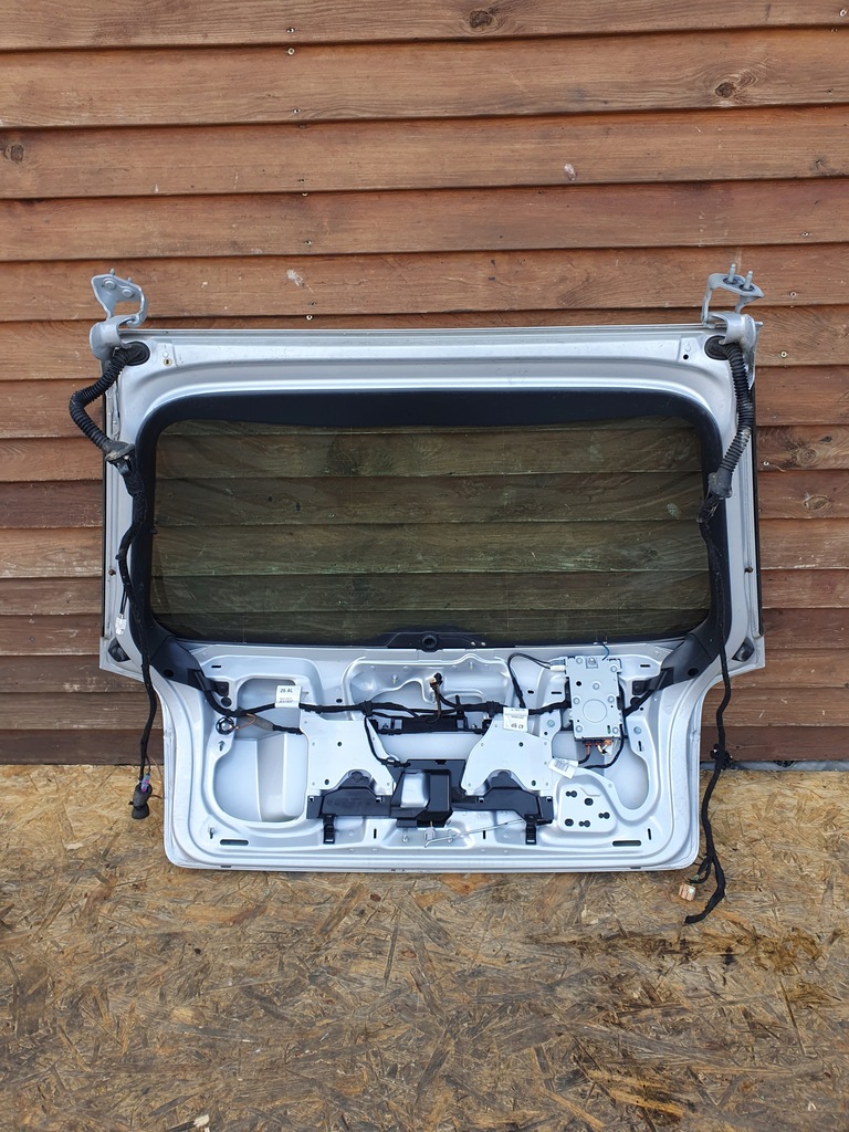 фото №12, Крышка багажника багажника audi a3 8p серебристая 3 дверная