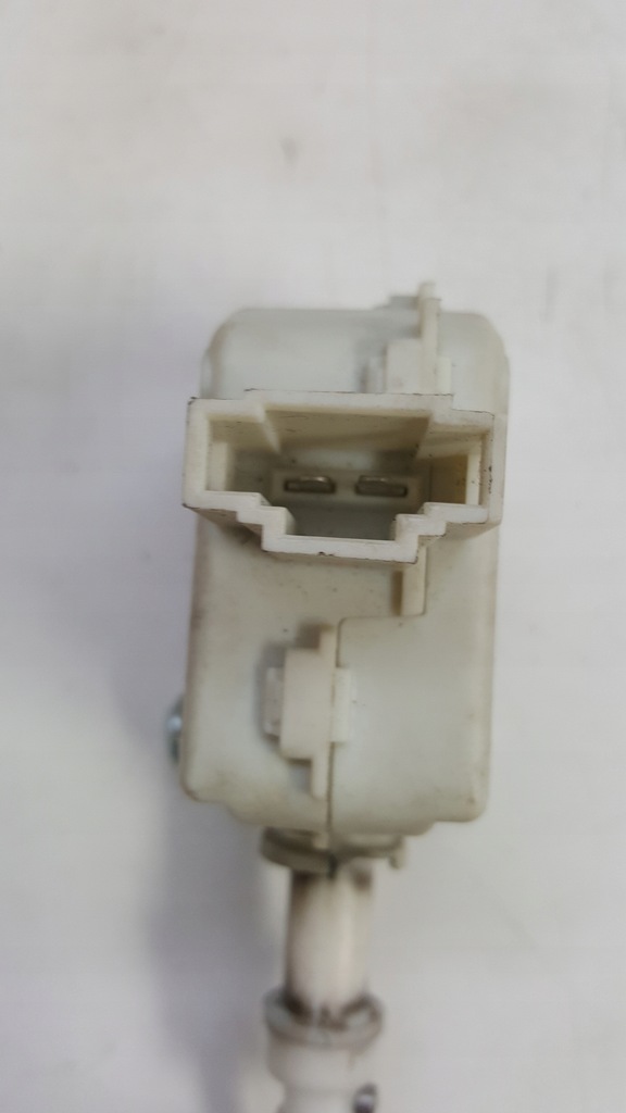 фото №4, Audi a6 c5 4b9862153 моторчик крышка заливной топлива