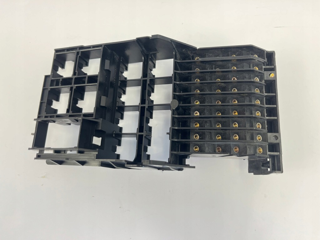 Коробка предохранителей mercedes w126 c126 se sel sec 1265400550 Цена